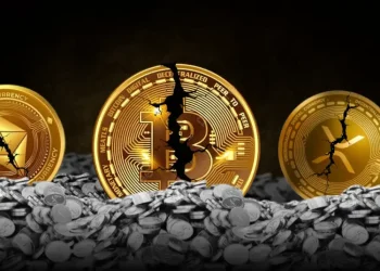 Bitcoin Price Jumps Above $70K After Trump Iran Pause, But $40K Crash Warning Emerges